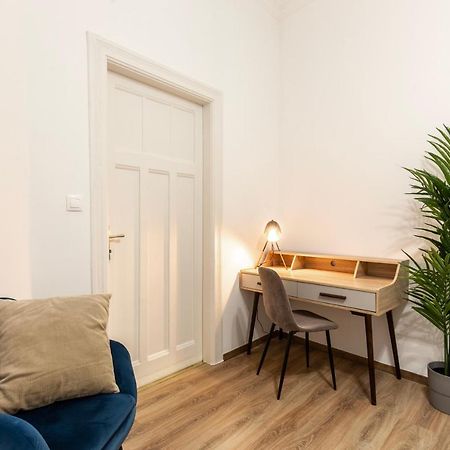 Glamorous Modern Apartment In The Hearth Of Budapeşte Dış mekan fotoğraf