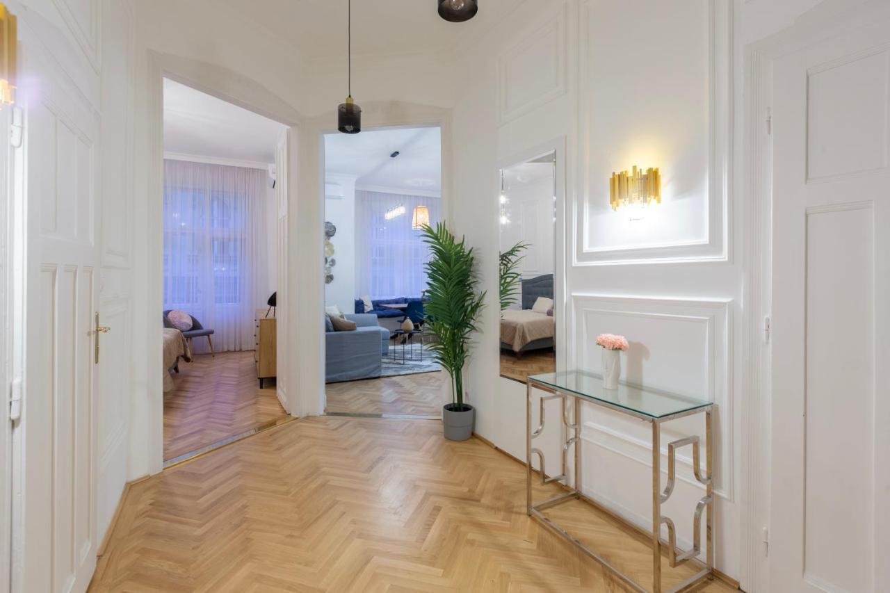 Glamorous Modern Apartment In The Hearth Of Budapeşte Dış mekan fotoğraf